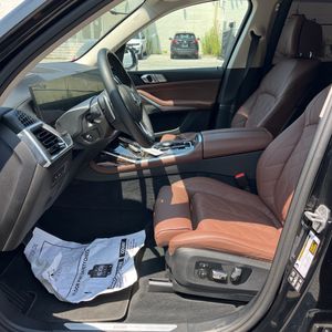صورة مصغرة 29 لـ 2026 BMW X7 XDRIVE40I