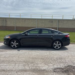 FORD FUSION SE - 3