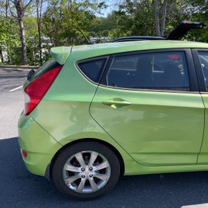 HYUNDAI ACCENT SE - 9