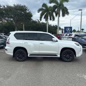 صورة 9 لـ 2023 Lexus GX 460 BASE