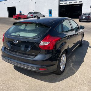 FORD FOCUS SE - 8