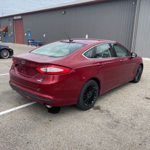 FORD FUSION SE - 8