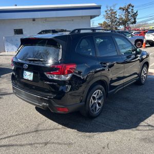 SUBARU FORESTER PREMIUM - 8