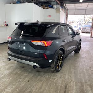 FORD ESCAPE PLUG-IN HYBRID SE - 8