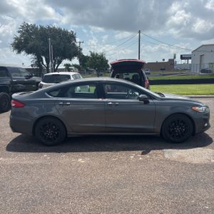 FORD FUSION SE - 9