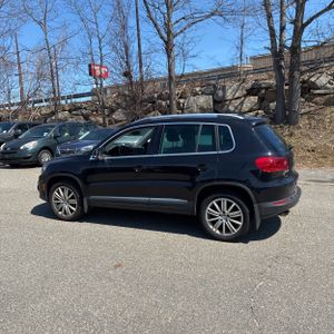 VOLKSWAGEN TIGUAN 2.0T S 4MOTION - 3