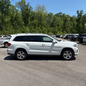 MERCEDES-BENZ GLS - 10