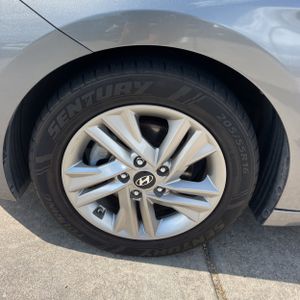 2019 Hyundai ELANTRA SEL thumbnail 17