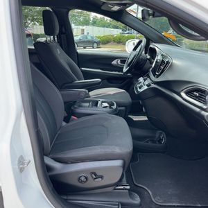 2020 Chrysler PACIFICA TOURING — миниатюра 32