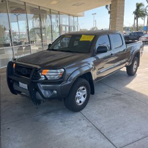 TOYOTA TACOMA - 1