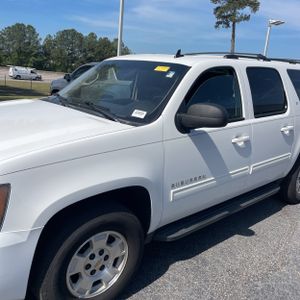 CHEVROLET SUBURBAN LT - 2