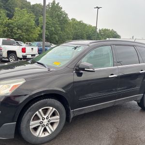 2016 Chevrolet TRAVERSE LT — фото 2