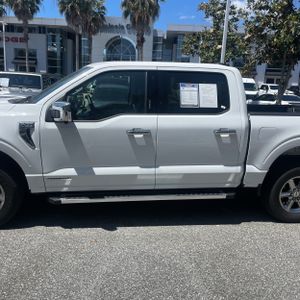 FORD F-150 XLT - 4