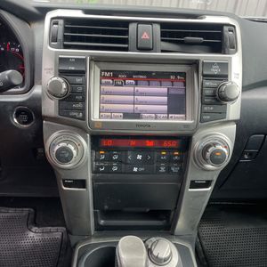 2011 Toyota 4RUNNER LIMITED — миниатюра 38