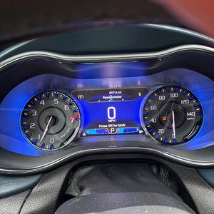 2015 Chrysler 200 S — миниатюра 41