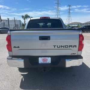 TOYOTA TUNDRA - 7