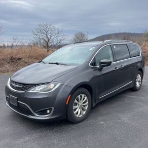 CHRYSLER PACIFICA TOURING L - 1
