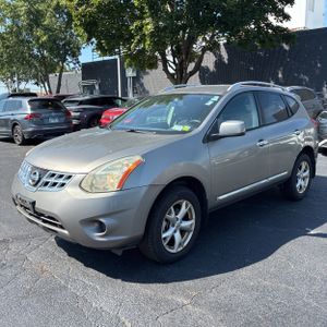 2011 Nissan ROGUE SV photo 1