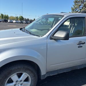 FORD ESCAPE XLT - 2