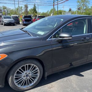 FORD FUSION SE - 2