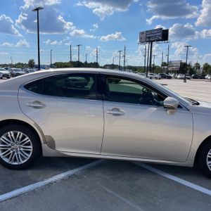 2013 Lexus ES 350 BASE photo 11