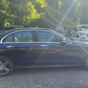 MERCEDES-BENZ E-CLASS - 10