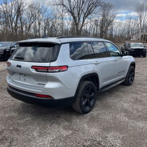 JEEP GRAND CHEROKEE L LIMITED - 8