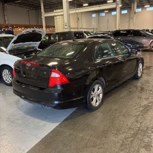 FORD FUSION SE - 8