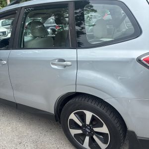 صورة 6 لـ 2017 Subaru FORESTER 2.5I