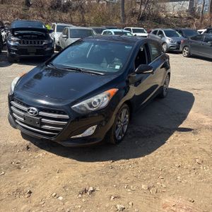 HYUNDAI ELANTRA GT BASE - 1