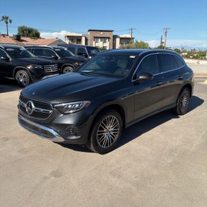صورة 1 لـ 2025 Mercedes-BENZ GLC