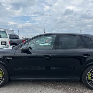 PORSCHE CAYENNE E-HYBRID - 4
