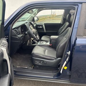 2017 Toyota 4RUNNER SR5 PREMIUM 照片 32