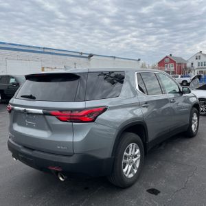 CHEVROLET TRAVERSE LS - 8