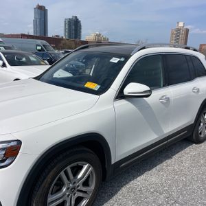 MERCEDES-BENZ GLB - 2