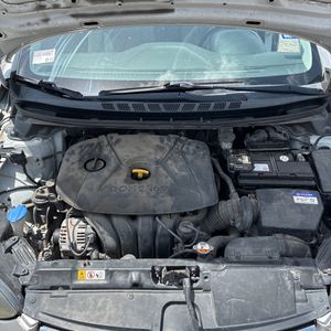 صورة مصغرة 40 لـ 2014 Hyundai ELANTRA SE