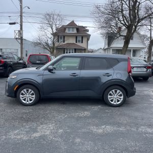 KIA SOUL LX - 3