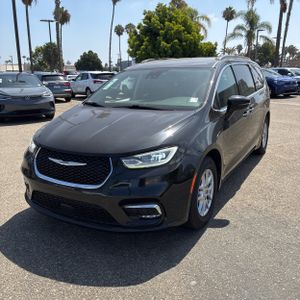 صورة 1 لـ 2022 Chrysler PACIFICA TOURING L