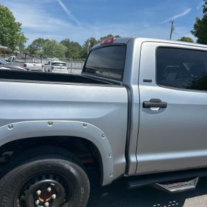 TOYOTA TUNDRA - 9