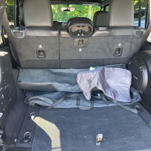 2019 JEEP WRANGLER UNLIMITED SAHARA — миниатюра 41