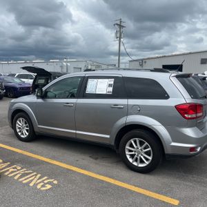 2017 Dodge JOURNEY SXT — фото 3