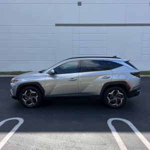 HYUNDAI TUCSON HYBRID LIMITED - 3