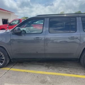 JEEP GRAND WAGONEER L SERIES III OBSIDIAN - 4