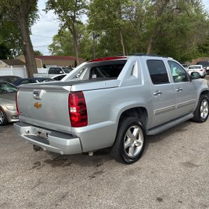 CHEVROLET AVALANCHE LT - 8