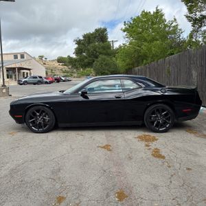 DODGE CHALLENGER GT - 3