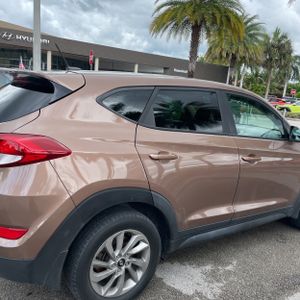 HYUNDAI TUCSON SE - 9