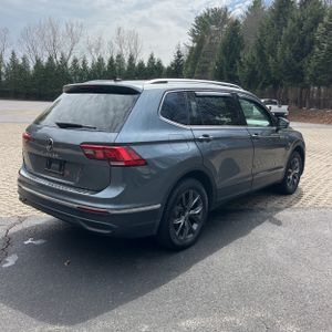 VOLKSWAGEN TIGUAN SE - 5