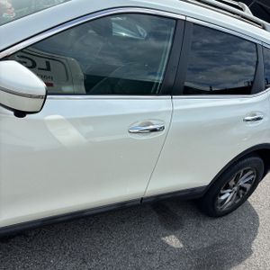 2015 Nissan ROGUE SL 照片 3