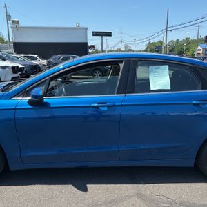 FORD FUSION SE - 4