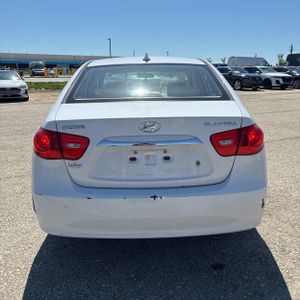 HYUNDAI ELANTRA GLS - 7